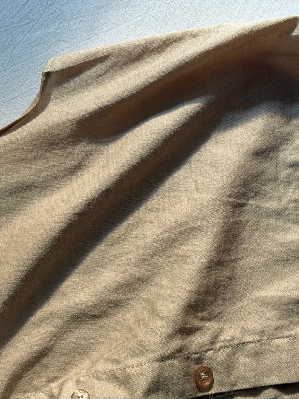Leset cropped tan silk blouse - Picture 3 of 4